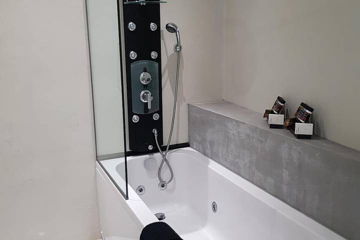 Maison d’hôte pour 2 personnes, avec jardin et jacuzzi dans Rhodes - 2