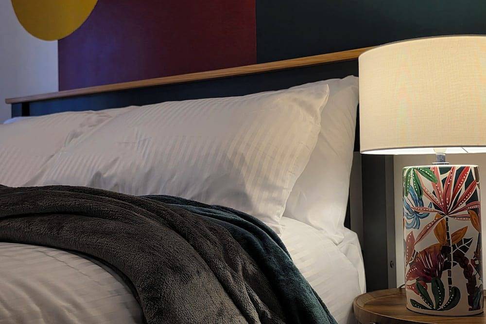 Entire apartment, Discount for Long Stay. Close to Edinburgh! For Families, Contractors, Corporate in Livingston, West Lothian