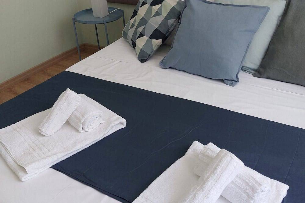 Entire apartment, A 50 Passi dal Lago - Short Term Rental Italy in Capodimonte, Lake Bolsena