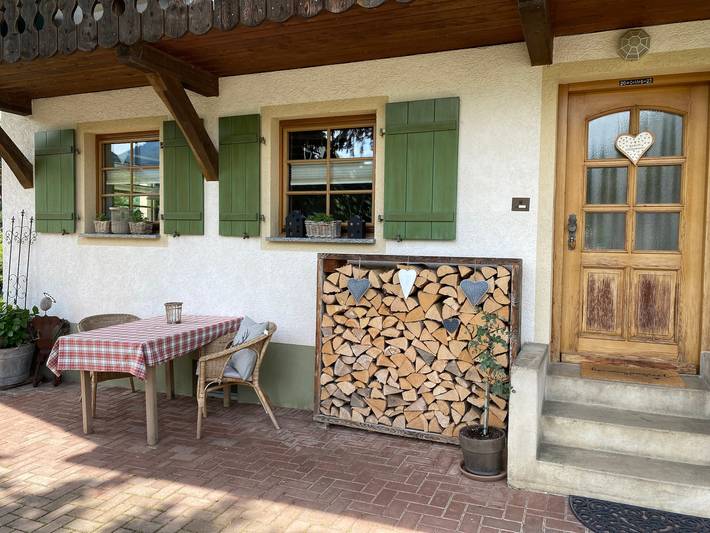 Ganze Wohnung, Apartment 'Haus Dekostüble' mit Bergblick, privater Terrasse und Wlan in Untermünstertal, Münstertal