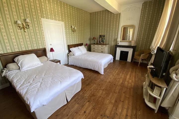 Location de vacances pour 12 personnes, avec jardin dans Baugy (Saône-et-Loire) - 2