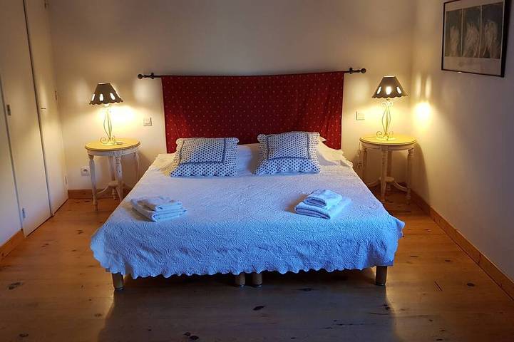 Location de vacances pour 6 personnes, avec piscine ainsi que jardin et terrasse à Réauville - 2