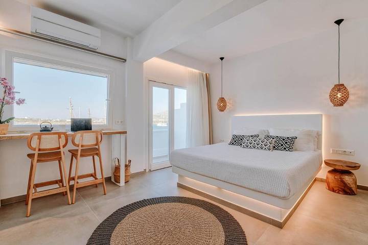 Gîte pour 2 personnes, avec balcon et vue dans Antiparos Ville - 2