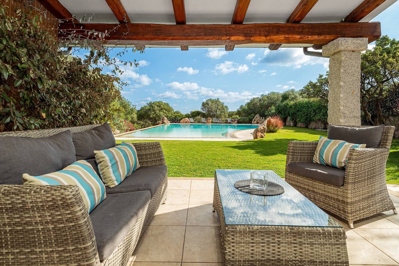 Appartamento intero, Appartamento 'Sarda Bella Private Pool' con Vista Montagna, Wi-Fi e Aria Condizionata in Rudalza, Olbia