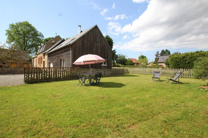 Gîte pour 4 personnes, avec jardin, animaux acceptés à La Lucerne-d'Outremer