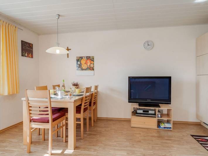 Ganze Wohnung, Ferienwohnung für 5 Personen mit Terrasse in Viechtach, Ostbayern