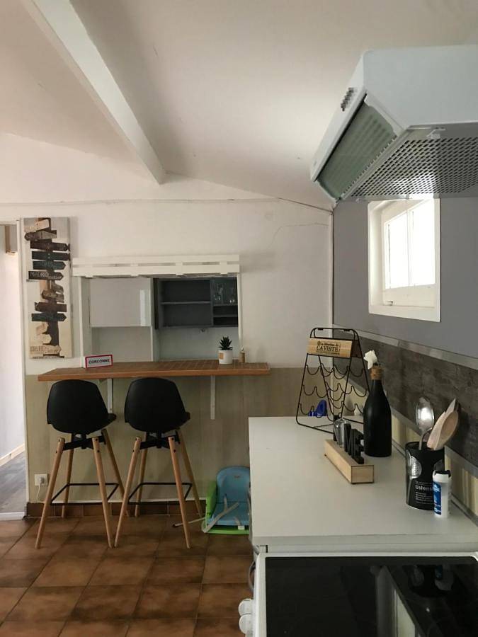 Gîte pour 6 personnes, avec jardin et terrasse à Corconne - 4