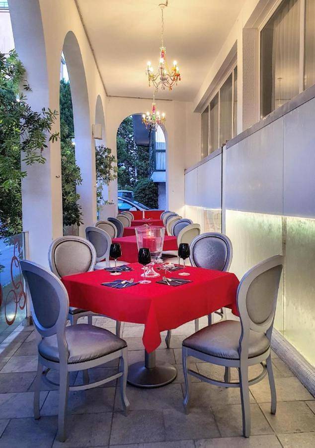 Hotel per 4 persone, con idromassaggio e terrazza - 1