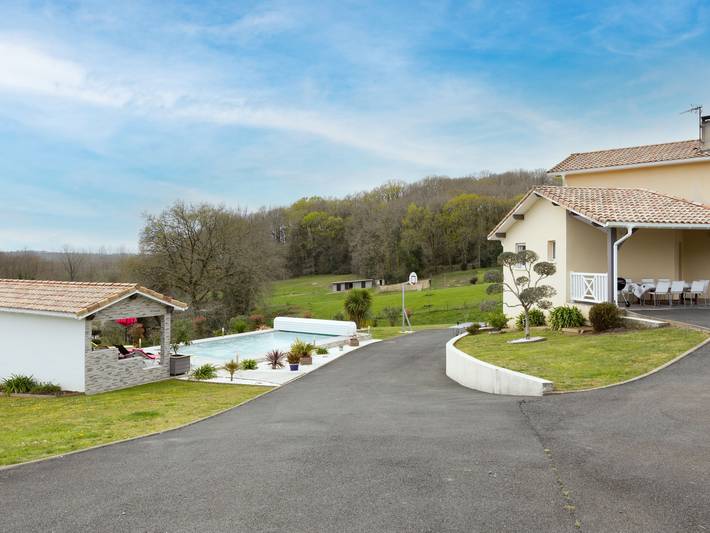 Location de vacances pour 8 personnes, avec jardin et terrasse à Saint-Martin-de-Seignanx - 2