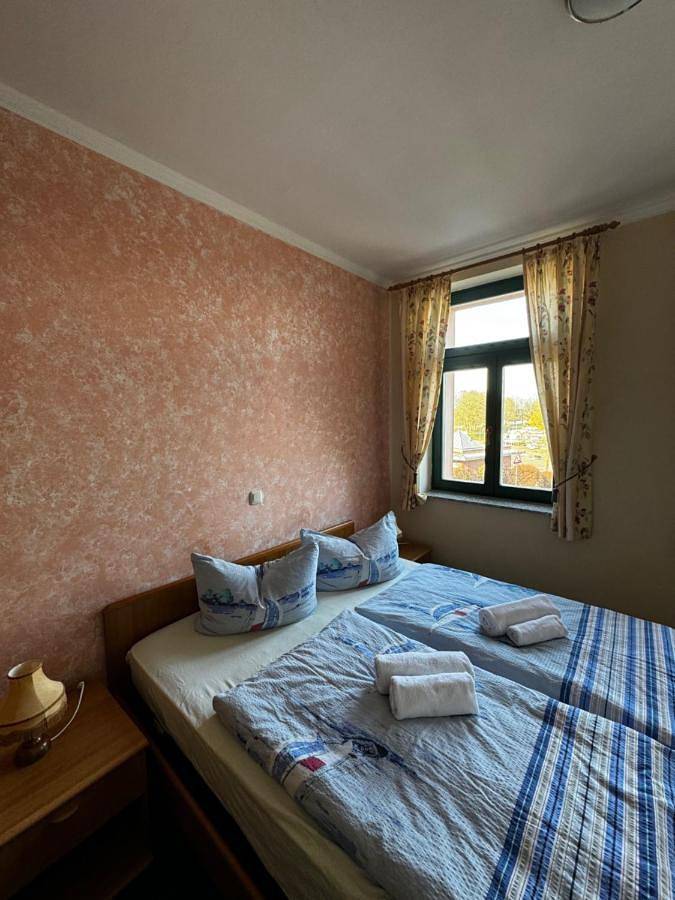 BnB für 2 Personen, mit Ausblick und Seeblick sowie Terrasse, mit Haustier an der Müritz - 4