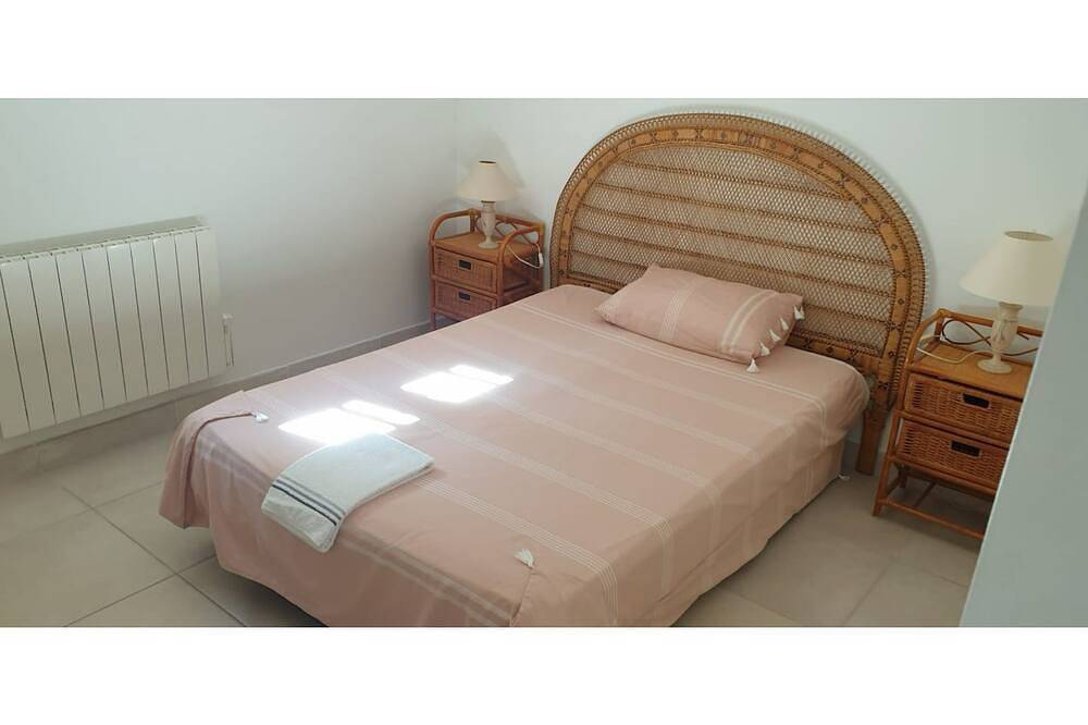 A green setting between sea and mountains in Tourrettes, Region de Draguignan