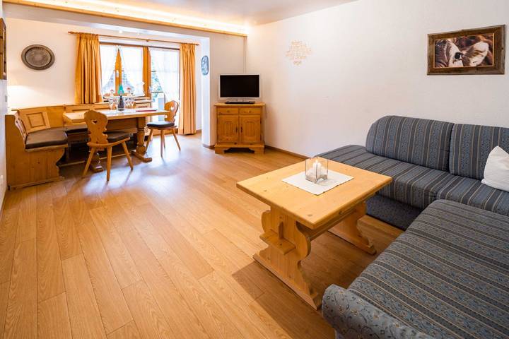 Hütte für 4 Personen, mit Balkon und Sauna sowie Garten in Oberstdorf - 2