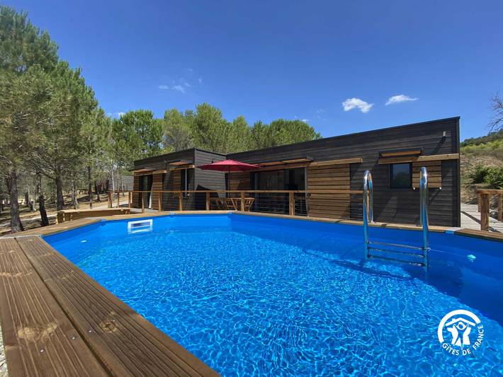 Gîte pour 4 personnes, avec Terrasse ainsi que Jardin et Piscine