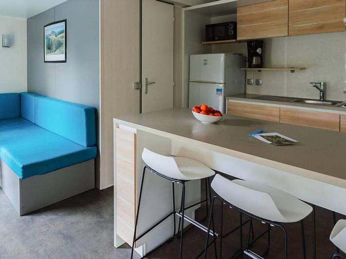 Mobil home pour 4 personnes, avec bassin pour enfant et sauna à Bourdeaux - 3