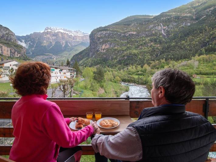 Gîte pour 5 personnes, avec vue ainsi que piscine et jardin à Torla - 4