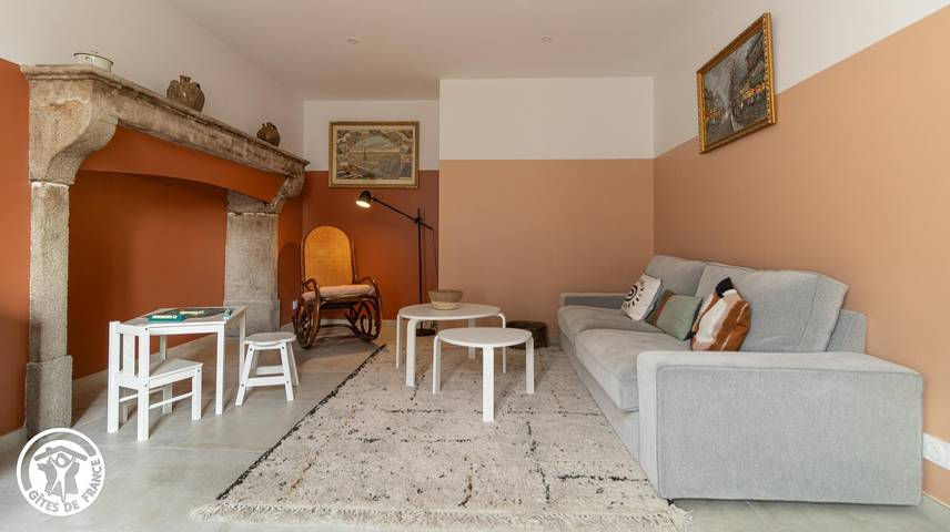Gîte pour 8 personnes, avec Terrasse ainsi que Jardin et Vue