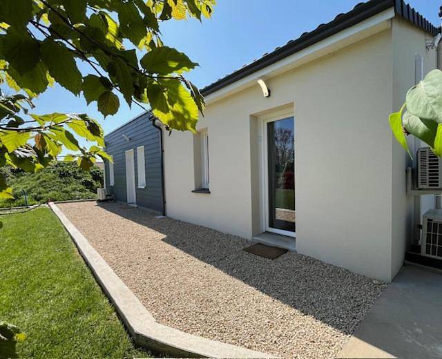 Gîte pour 4 personnes, avec jardin à Neuville-de-Poitou - 3