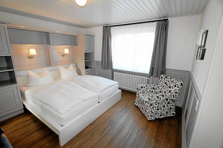 Ganze Wohnung, Wundervolles Erdgeschoss-Appartement mit einzigartigem Gartenblick in Nordfriesische Inseln (Schleswig-Holstein) (Schleswig-Holstein), Wenningstedt