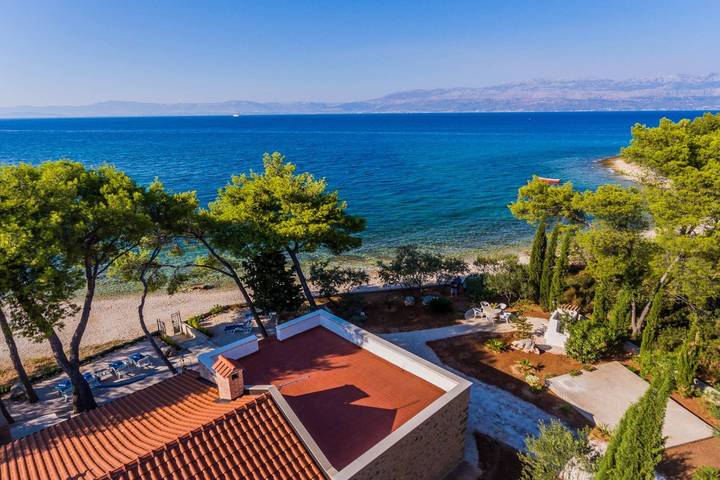 Villa pour 4 personnes, avec jardin et terrasse à Supetar