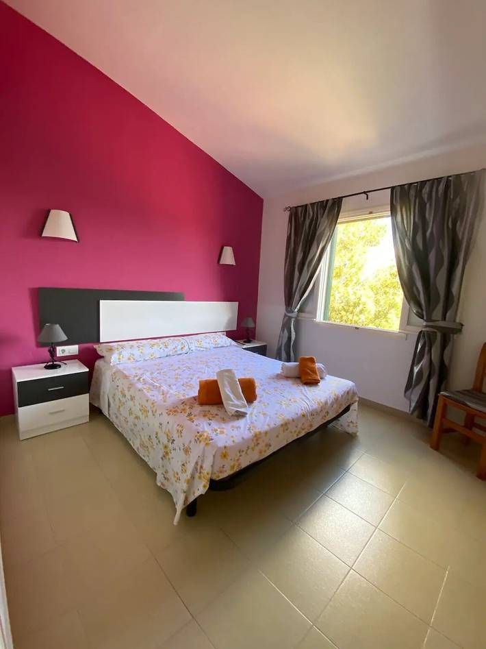 Entire apartment, Apartment Near the Sea with Private Terrace, Wi-Fi, and Air Conditioning in Serpentona, Ciutadella
