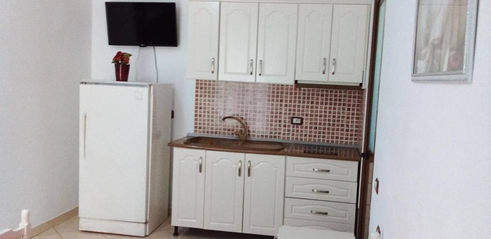 Location de vacances pour 2 personnes, avec vue et jardin dans Ksamil - 3