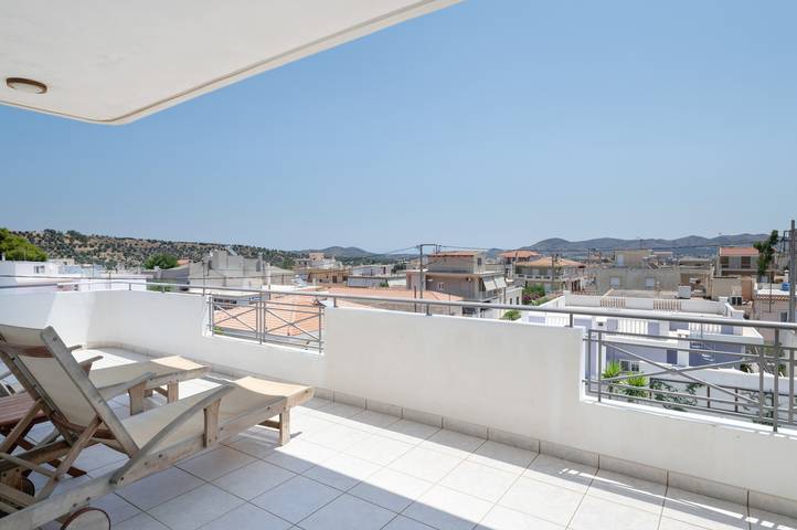 Modern apartment near Athens and the coast