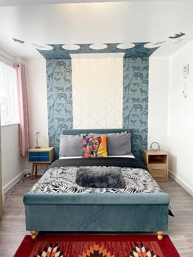 12 Penn Gardens- Apart 2 in Havering, Londres