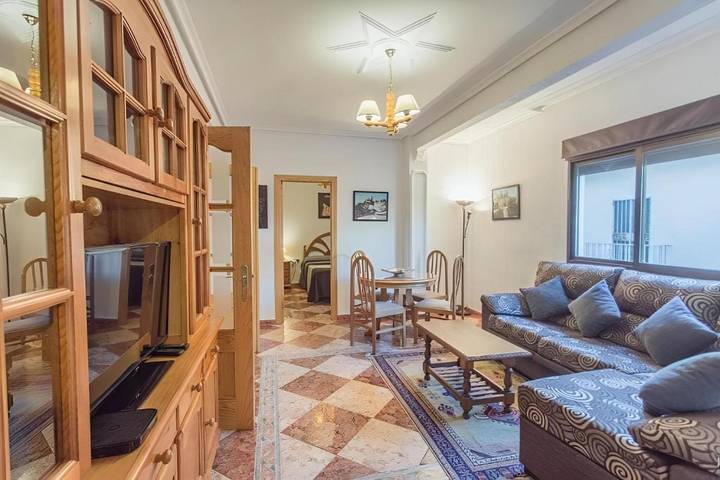 Apartamento para 5 personas, con terraza, Se admiten mascotas en Úbeda