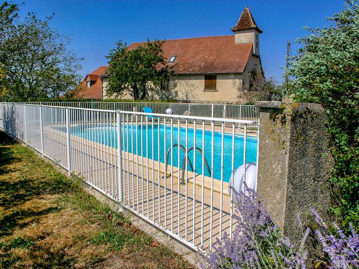 Gîte pour 4 personnes, avec balcon et jardin à Saint-Jean-Lagineste