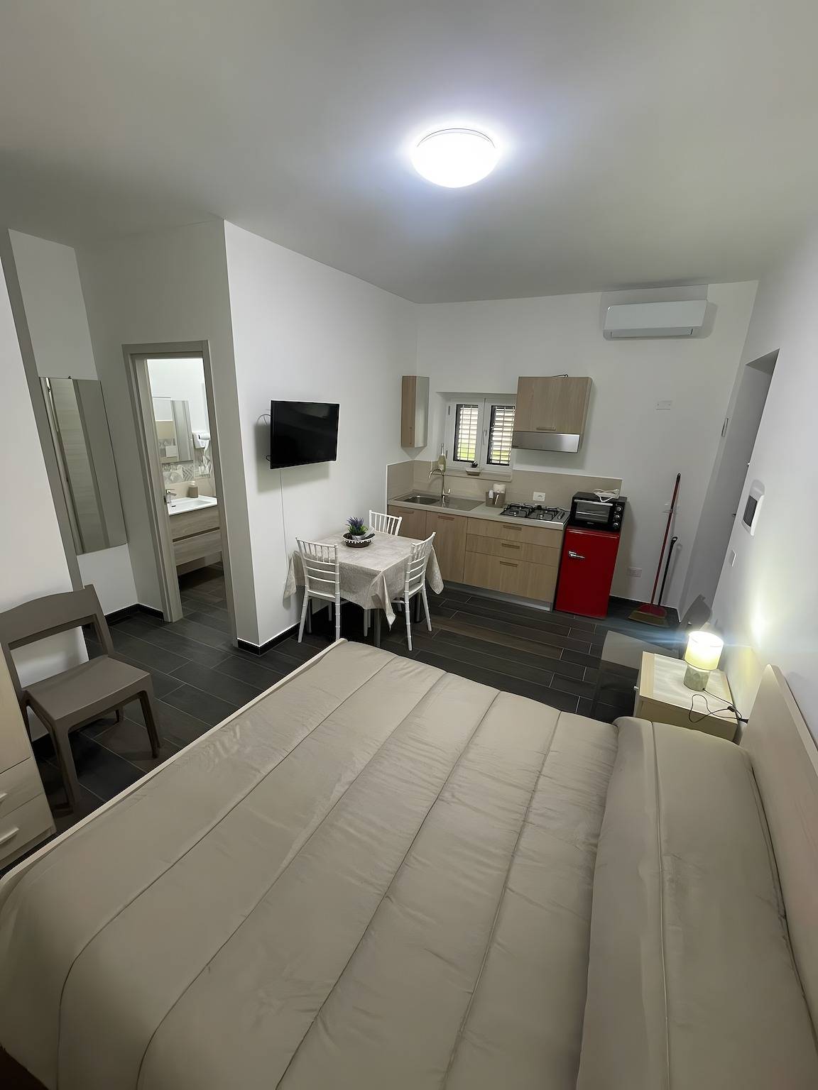 Vacation Home 'Quadrato' with Shared Terrace, Wi-Fi, and Air Conditioning in Corigliano-Rossano, Zatoka Tarencka