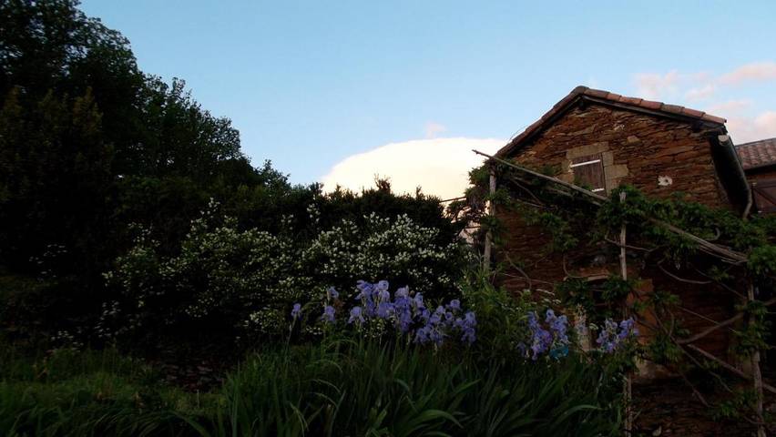 Location de vacances pour 2 personnes, avec vue et jardin à Chambon (Gard) - 3