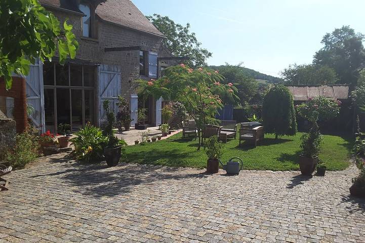 Location de vacances pour 6 personnes dans La Vineuse sur Fregande - 4