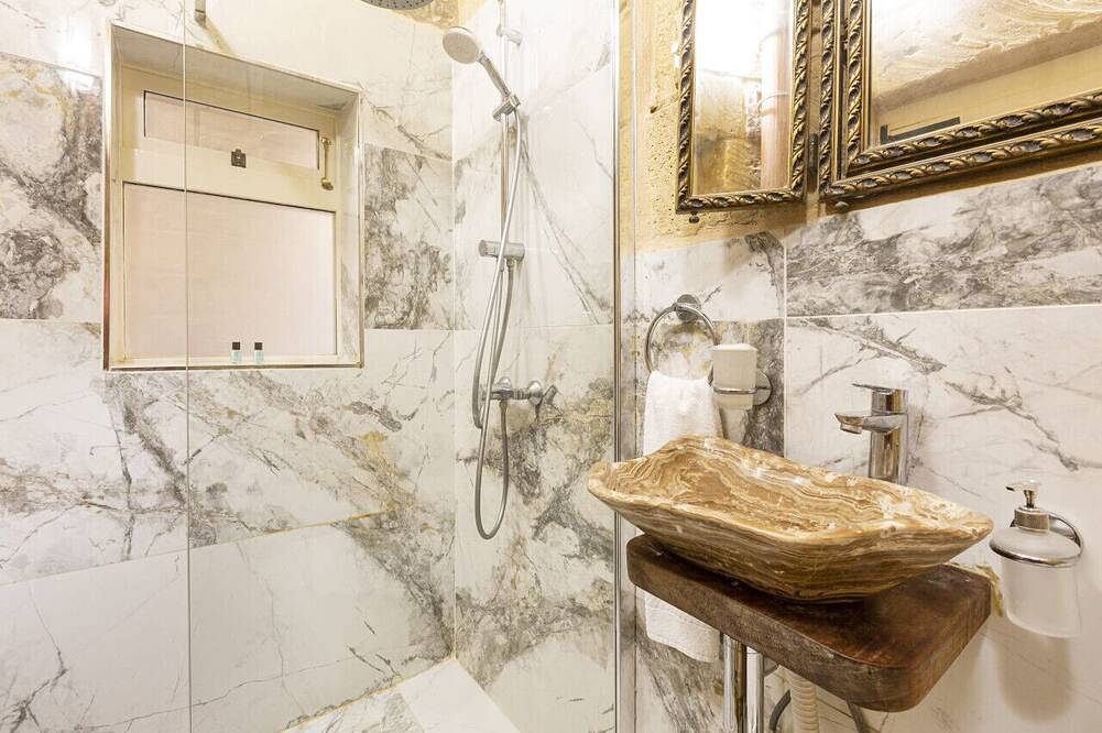 Apartamento inteiro, Timeless Elegance: 900-Year-Old Renovated Studio in Victoria (Malta), Gozo (Malta)
