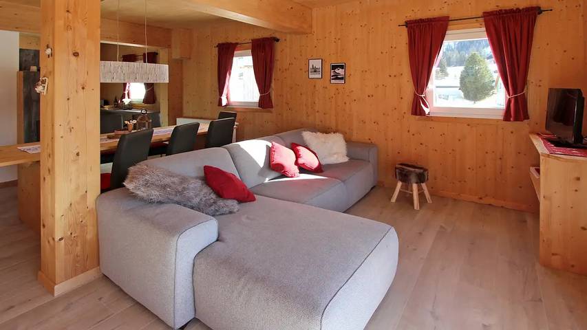 Ferienhaus für 9 Personen, mit Whirlpool und Terrasse sowie Sauna in Hohentauern