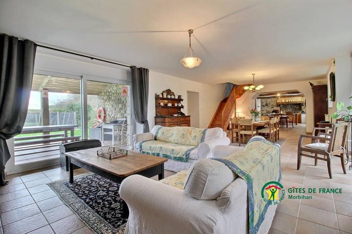 Gîte pour 12 personnes, avec jardin ainsi que piscine et terrasse à Kervignac - 3