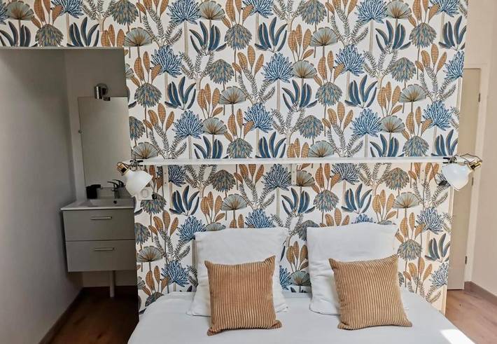 Location de vacances pour 2 personnes, avec jardin ainsi que piscine et vue dans Sauveterre-Saint-Denis - 3