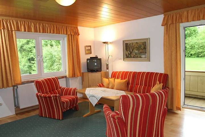Ferienwohnung für 3 Personen, mit Garten und Sauna sowie Balkon in Lam - 2