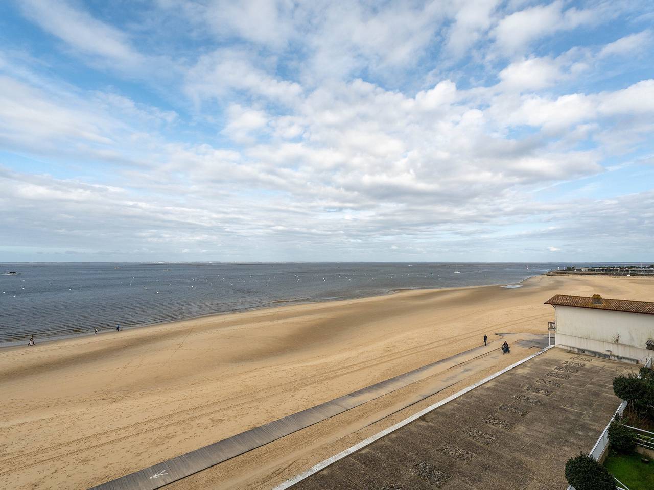 Studio cabin with balcony, private parking, direct beach access, near city center, foto 11