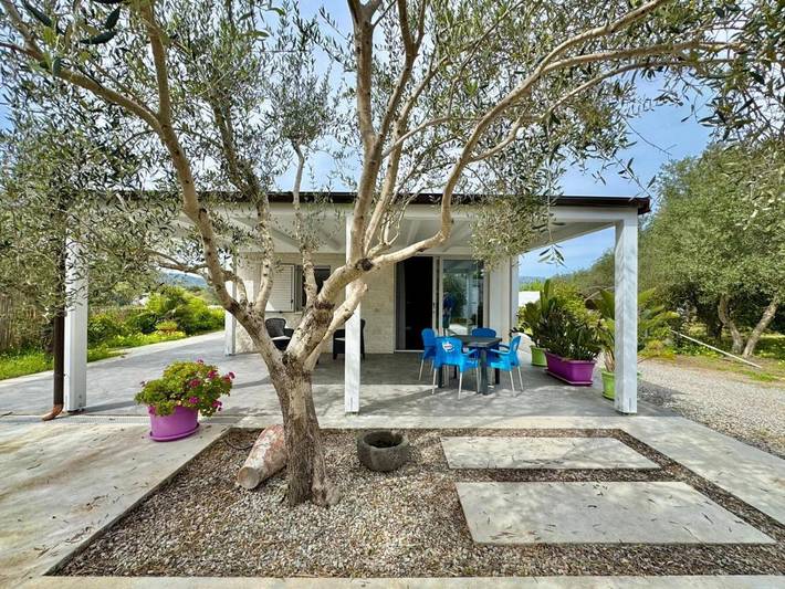 Casa vacanza per 2 persone, con giardino in Girasole
