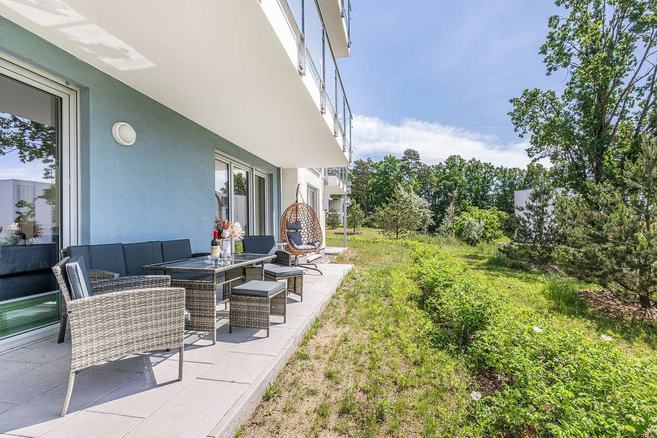Entire apartment, Moderne Ferienwohnung mit Terrasse, Wlan & Naturblick in Zirchow, Usedom