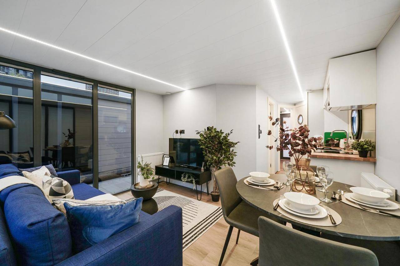Unique Water Lodge in London - Roof Terrace in Tower Hamlets, London