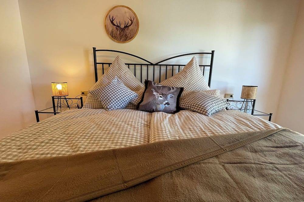 Ganze Wohnung, Schöne geräumige Ferienwohnung direkt am Kirnbergsee für bis zu 6 Personen in Bräunlingen, Hochschwarzwald