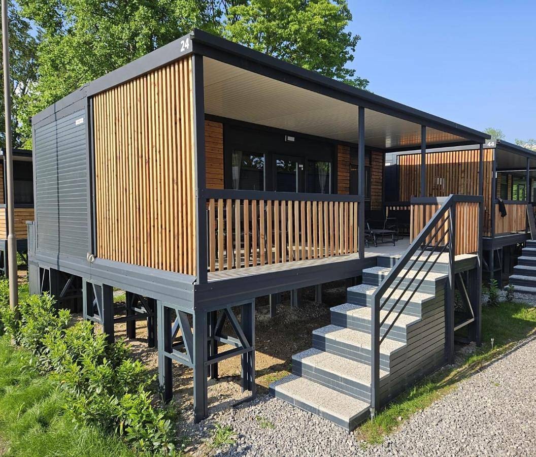 Big Berry Kolpa - Merryberry mobile house in Möttling, Slowenien