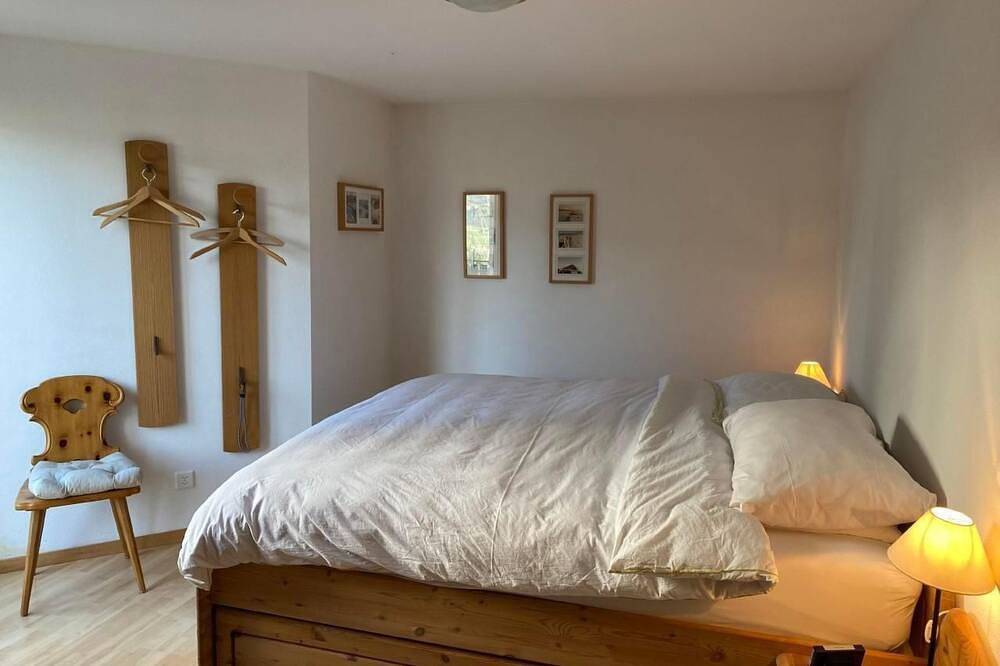 Ganze Wohnung, Wohnung Schluein in Schluein, Flims Laax Falera