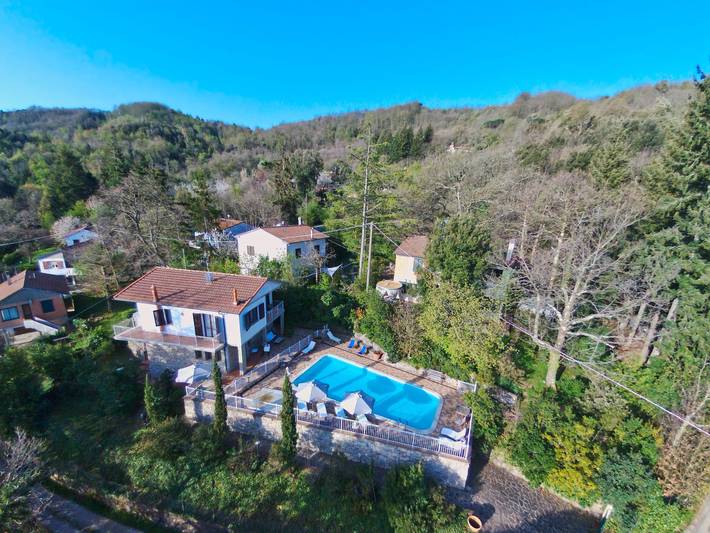 Agriturismo per 4 persone, con Giardino e Piscina a Donoratico (Italia)