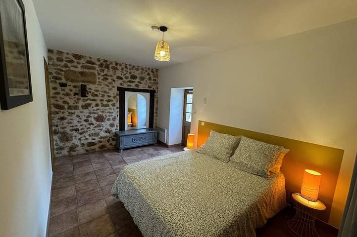 Gîte pour 8 personnes, avec jardin, animaux acceptés dans Haut-Bocage - 3