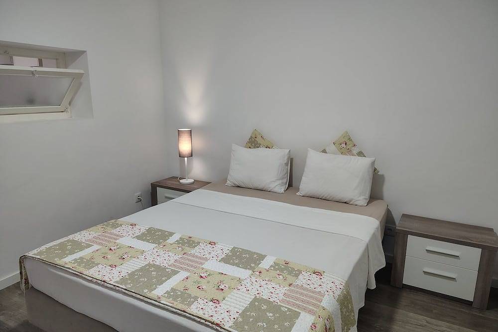 Geheel appartement, Cozy 1-bedroom apartment in tranquil Portalegre with Ac in Sé e São Lourenço, Parque Natural da Serra de São Mamede
