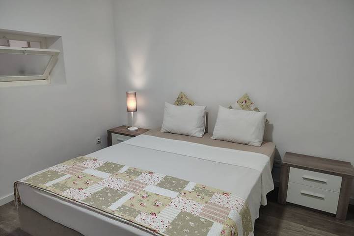 Ganze Wohnung, Cozy 1-bedroom apartment in tranquil Portalegre with Ac in Sé e São Lourenço, Parque Natural da Serra de São Mamede