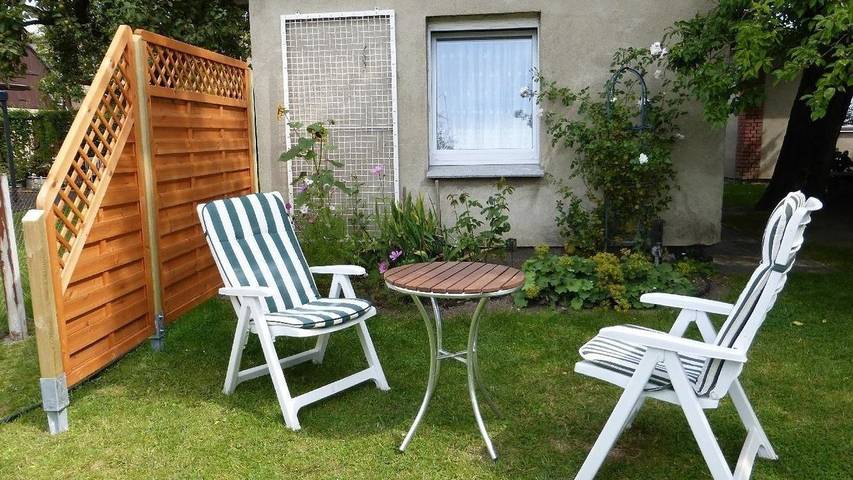 Ferienwohnung für 2 Personen, mit Garten in Dierkow