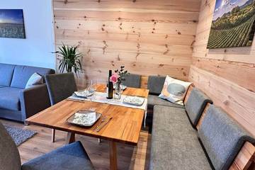Ferienhaus für 4 Personen, mit Sauna und Garten sowie Terrasse und Whirlpool in Silz (Pfalz)